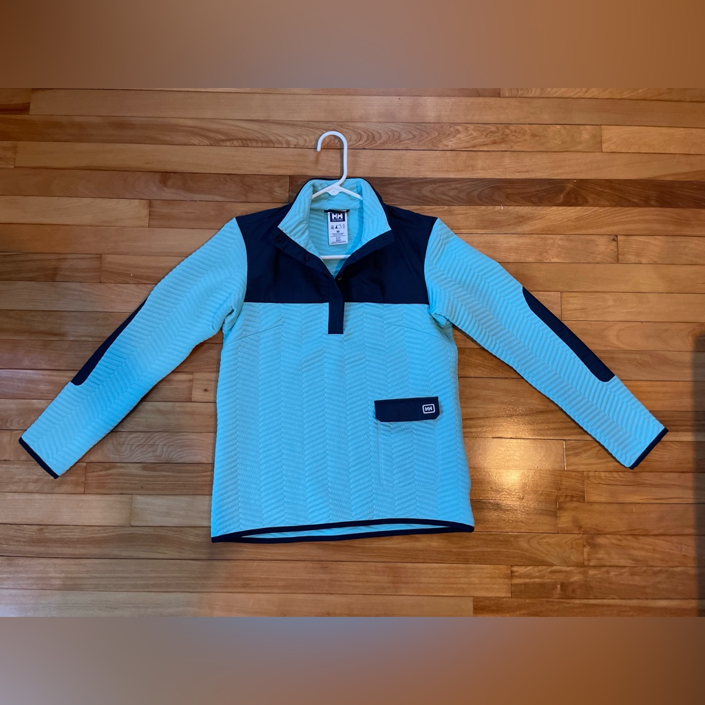 Helly Hansen Pullover Sea Foam Green Size Small Never Worn  Brand New